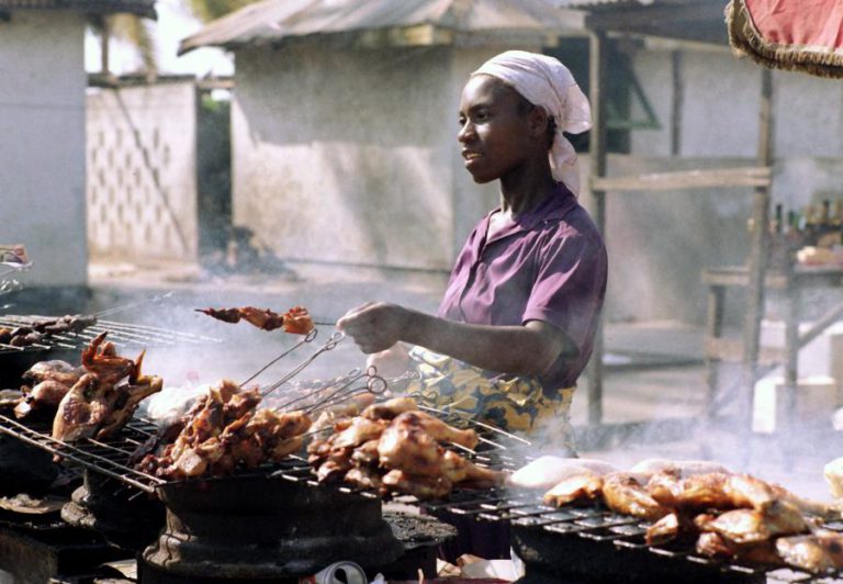 EM CADA 10 PRODUTOS SUSPEITOS “TRÊS SÃO IMPRÓPRIOS PARA CONSUMO” EM ANGOLA