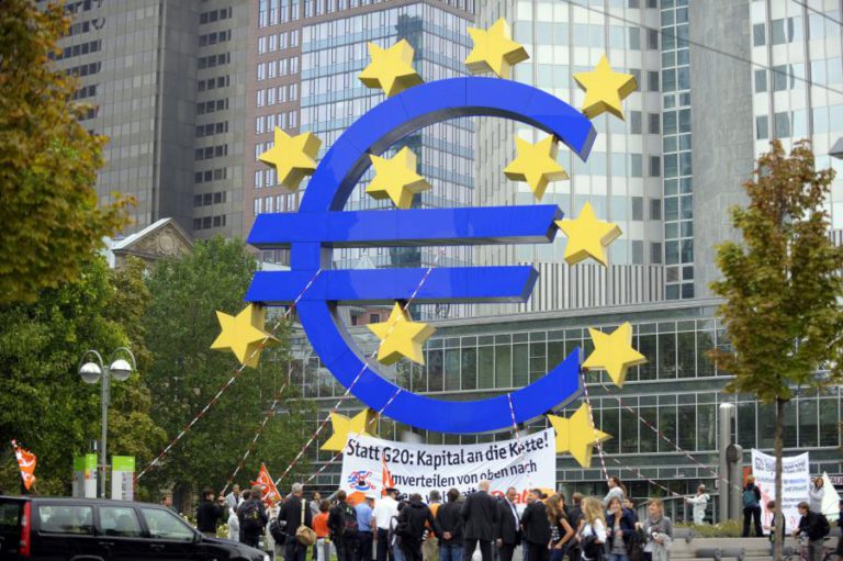BRUXELAS QUER “COMPROMISSOS MAIS RÁPIDOS” ENTRE OS PAÍSES SOBRE POLÍTICA FISCAL