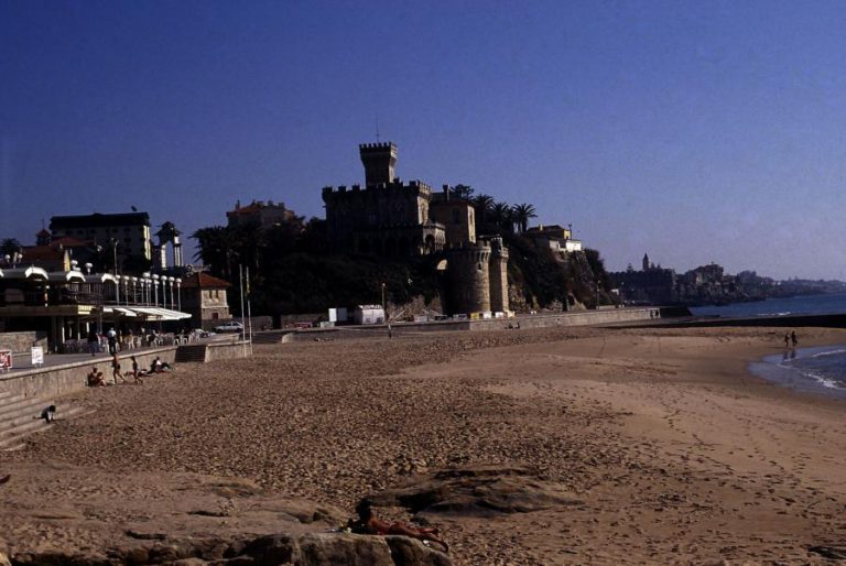 HOMEM ENCONTRADO MORTO NA PRAIA DO TAMARIZ