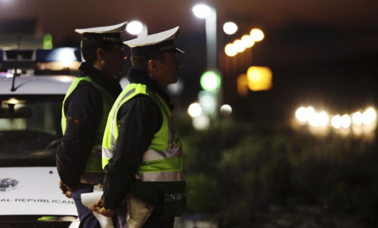 TRINTA E OITO PESSOAS DETIDAS EM FLAGRANTE DURANTE OPERAÇÕES DA GNR