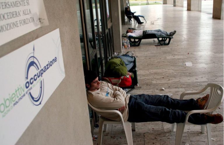 TAXA DE DESEMPREGO EM ITÁLIA DESCE PARA 10,5% EM NOVEMBRO DE 2018