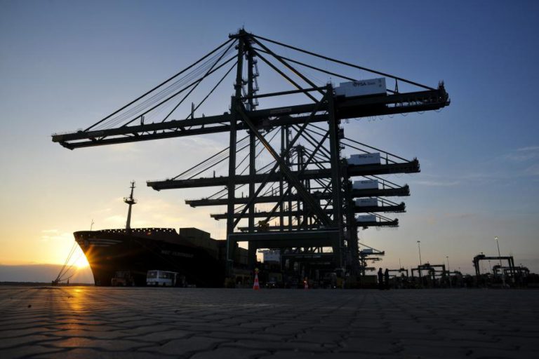 CARGA NOS PORTOS CAIU 4,4% ATÉ NOVEMBRO PARA 84,9 MILHÕES DE TONELADAS