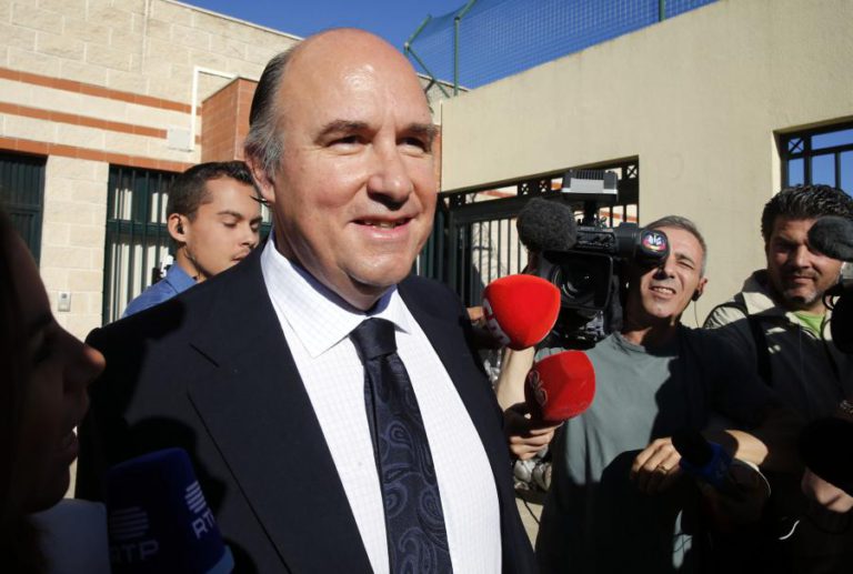 CRIMES DE VALE E AZEVEDO POR DESVIO DE VERBAS DO BENFICA PRESCREVERAM