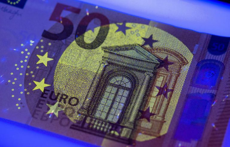 MOEDA DE 340 MILHÕES DE EUROPEUS CUMPRE HOJE DUAS DÉCADAS