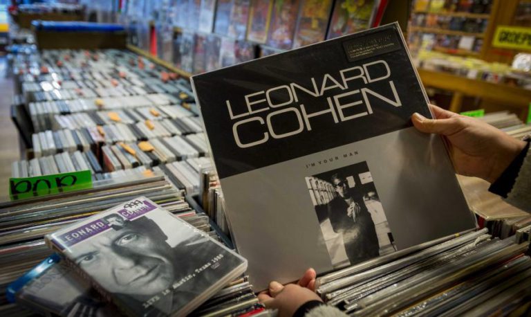 RELÓGIO D’ÁGUA VAI PUBLICAR ÚLTIMOS POEMAS DE LEONARD COHEN E “O DOENTE INGLÊS”