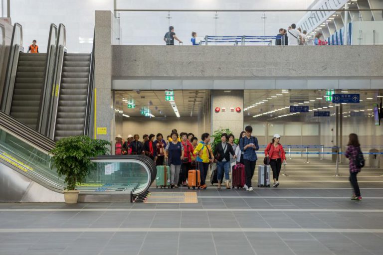 GOVERNO DE MACAU QUER ATRAIR “MELHORES TURISTAS” E DÁ EUROPEUS COMO EXEMPLO