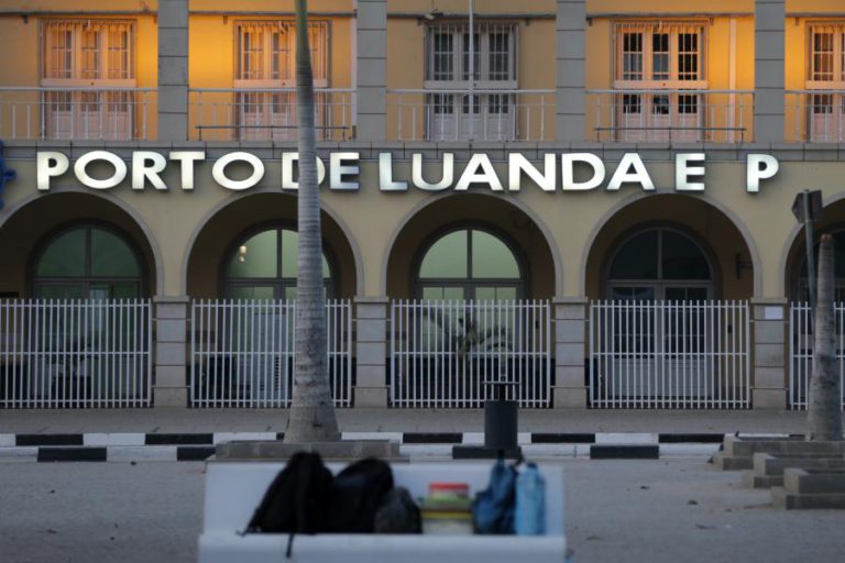 TRANSPORTADORA DE CARGAS ANGOLANA UNICARGAS VAI INVESTIR 35MEURO NO PORTO DE LUANDA