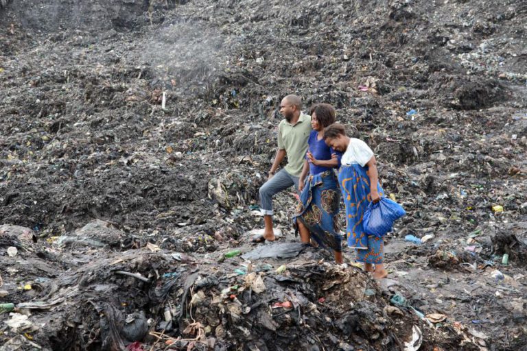 MUNICÍPIO DE MAPUTO ESTENDE PRAZO PARA REASSENTAMENTO DE FAMÍLIAS QUE VIVIAM NA LIXEIRA HULENE