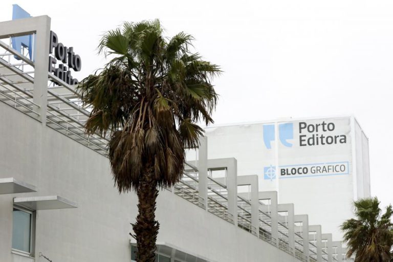 PORTO EDITORA DEIXA AOS DOCENTES DECISÃO DE ESTUDAR VERSOS OMITIDOS DE PESSOA