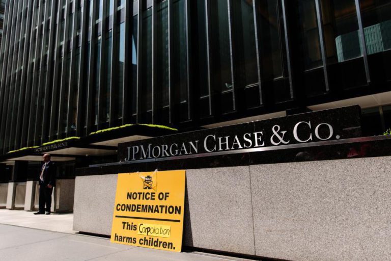 LUCRO DO JPMORGAN CHASE CRESCE 33% EM 2018, PARA 28.387 MILHÕES DE EUROS