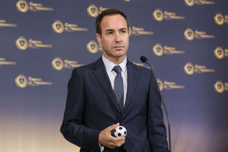 ANTÓNIO SALVADOR QUER TECNOLOGIAS DE LINHA DE GOLO E DE FORA DE JOGO