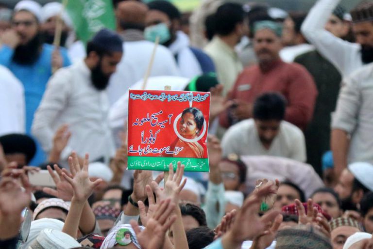 SUPREMO DO PAQUISTÃO CONFIRMA ABSOLVIÇÃO DE ASIA BIBI E PERMITE QUE SAIA DO PAÍS