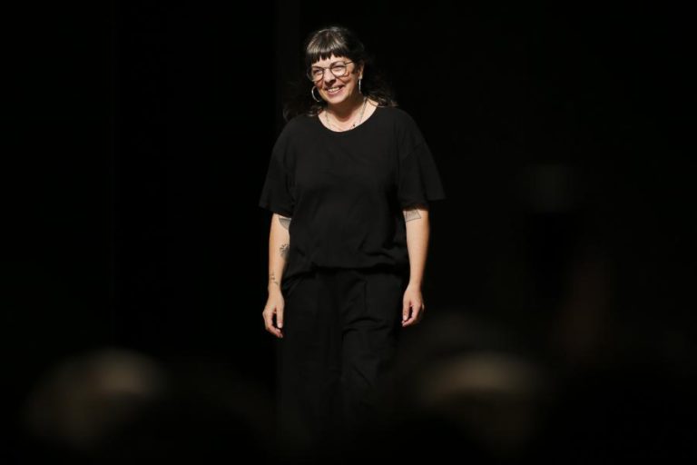 ALEXANDRA MOURA LEVA “BESTIÁRIO” A MILÃO E PARTILHA PALCO COM GUCCI, PRADA E ARMANI