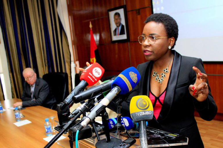 ORÇAMENTO DE ANGOLA TERÁ “PROVAVELMENTE” DE SER REVISTO SE PREÇO DE PETRÓLEO CONTINUAR BAIXO