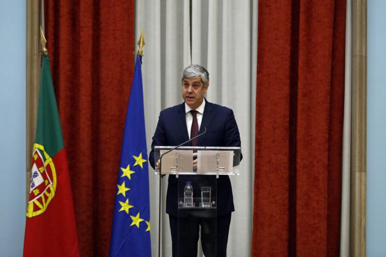 MÁRIO CENTENO ELEITO MINISTRO DAS FINANÇAS DO ANO NA EUROPA PELA THE BANKER