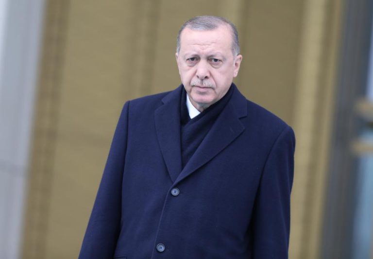 ERDOGAN CRITICA DECLARAÇÕES “INACEITÁVEIS” DE BOLTON SOBRE MILÍCIAS CURDAS