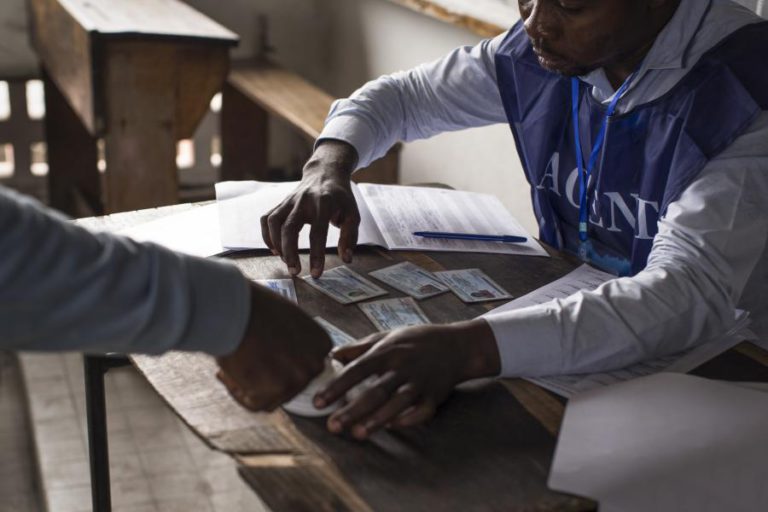 ELEIÇÕES/RDCONGO: UNIÃO AFRICANA PEDE SUSPENSÃO DE ANÚNCIO DE RESULTADOS ELEITORIAIS DEFINITIVOS
