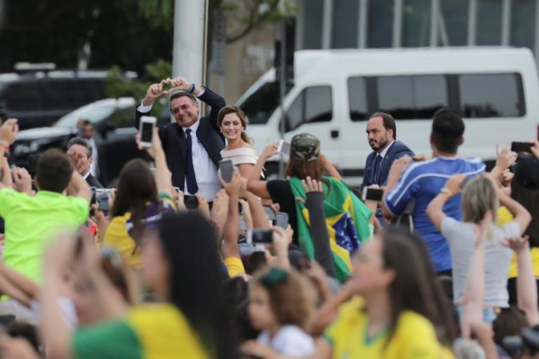 HOJE É O DIA EM QUE O POVO COMEÇOU A LIBERTAR-SE DO SOCIALISMO – BOLSONARO