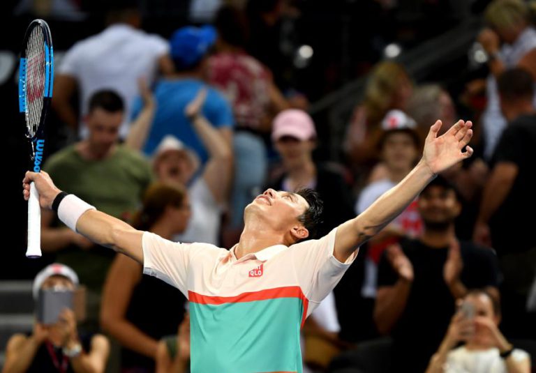 TENISTA JAPONÊS KEI NISHIKORI ACABA COM ‘SECA’ DE TÍTULOS, AO VENCER EM BRISBANE