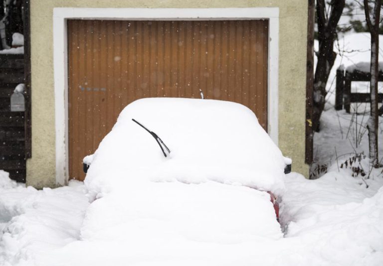 ÁUSTRIA REGISTA FORTE QUEDA DE NEVE, CINCO MORTOS E DOIS DESAPARECIDOS