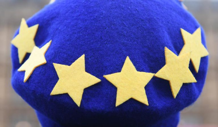 ENTRE 30 A 40 DEPUTADOS CONSERVADORES CONTRA ACORDO DE SAÍDA DO REINO UNIDO DA UNIÃO EUROPEIA PONDERAM VOTAR A FAVOR