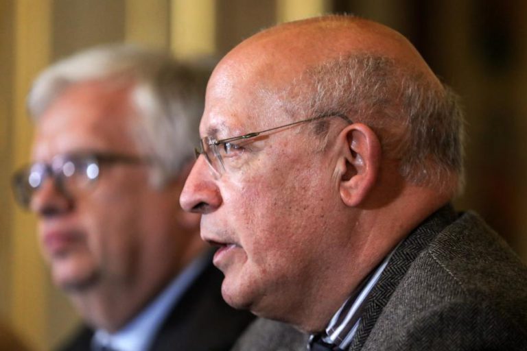 MNE AFIRMA QUE FALTA DE ACORDO PARA BREXIT LIMITA DIREITOS DE PORTUGUESES NO REINO UNIDO