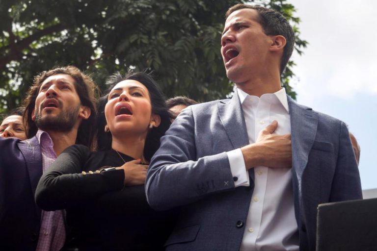 GOVERNO DA VENEZUELA AFASTA ELEMENTOS QUE DETIVERAM PRESIDENTE DO PARLAMENTO