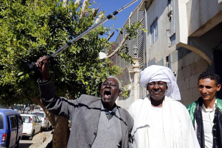 PRESIDENTE DO SUDÃO DIZ QUE APENAS ELEIÇÕES O PODEM TIRAR DA LIDERANÇA DO PAÍS