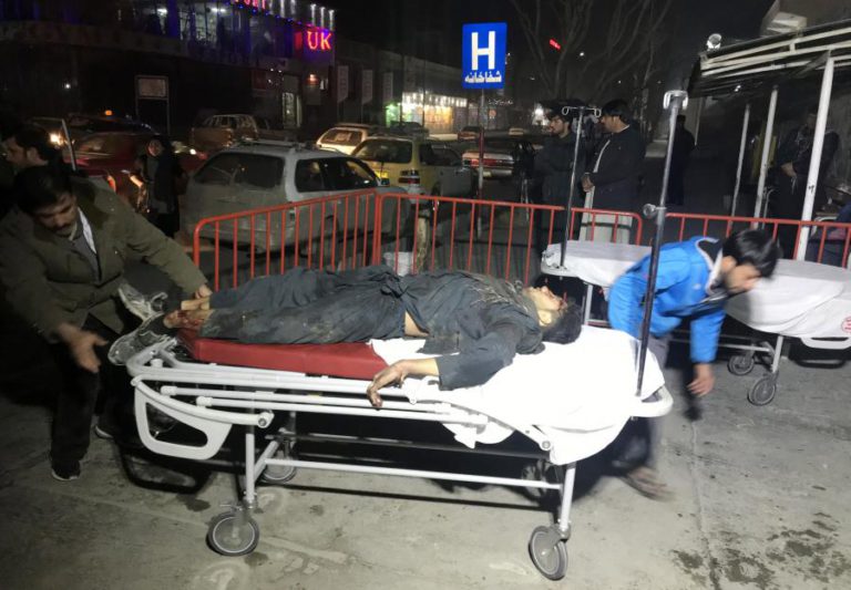 TALIBÃS REIVINDICAM ATAQUE QUE FEZ QUATRO MORTOS E 113 FERIDOS NO AFEGANISTÃO