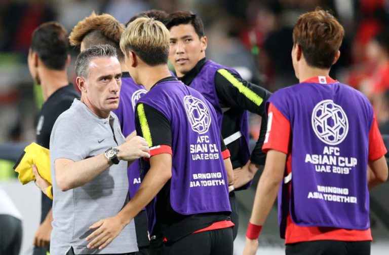 COREIA DO SUL DE PAULO BENTO APURADA PARA OS QUARTOS DE FINAL DA TAÇA ASIÁTICA