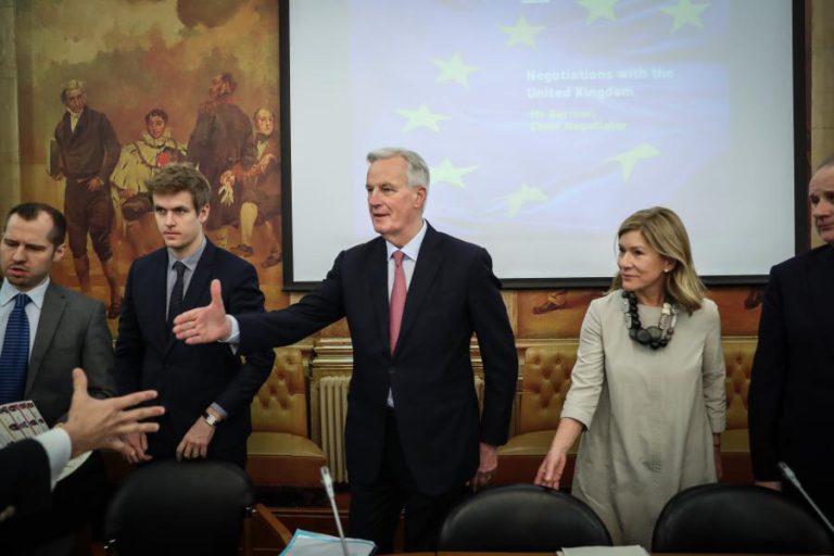 SE O REINO UNIDO MEXER NAS LINHAS VERMELHAS, UE MUDA ACORDO