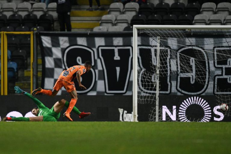PORTIMONENSE VENCE NO BESSA COM ‘BIS’ DE WELLINGTON