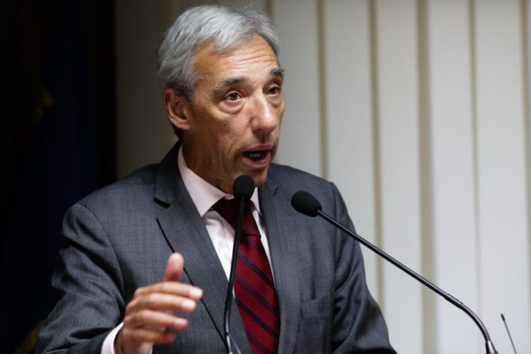 GOVERNO ADMITE PREPARAR PLANOS PARA APOIO A PORTUGUESES QUE QUEIRAM SAIR DA VENEZUELA