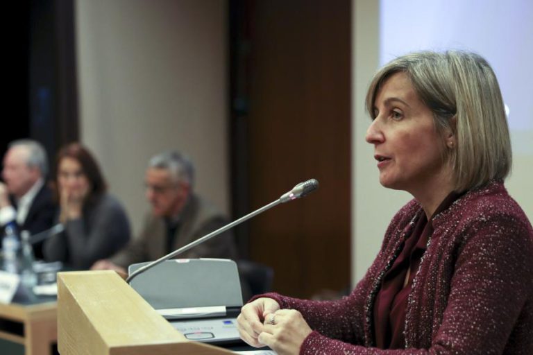 LEI DE BASES DA SAÚDE PRETENDE REFORÇO DO ESTADO SEM HOSTILIZAR PRIVADOS, DIZ MINISTRA