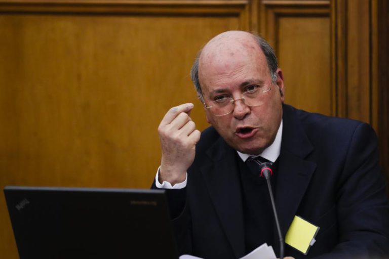 HENRIQUE GOMES DIZ QUE FOI PROIBIDO DE FALAR EM RENDAS EXCESSIVAS NA ENERGIA