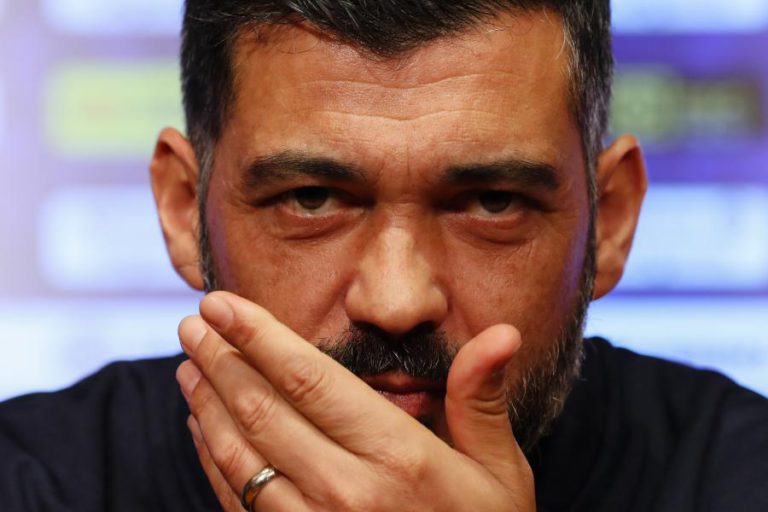 SÉRGIO CONCEIÇÃO ASSUME “MAU PERDER” E CRITICA CONDIÇÕES APÓS TAÇA DA LIGA