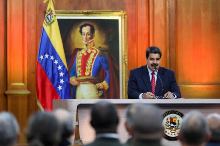 MADURO ACUSA ESTADOS UNIDOS DE QUEREREM “ROUBAR” RIQUEZAS DO PAÍS