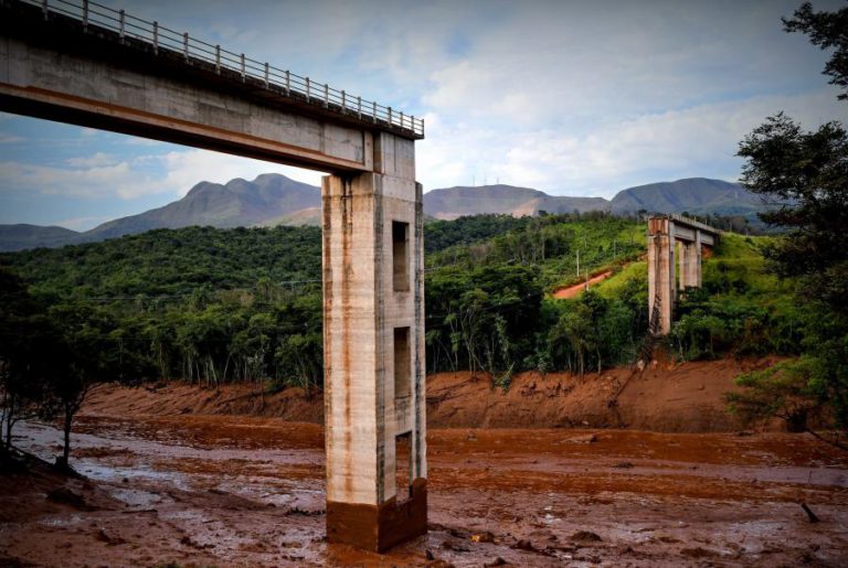 AÇÕES DA VALE CAEM 20% DEPOIS DO ACIDENTE EM BARRAGEM NO BRASIL