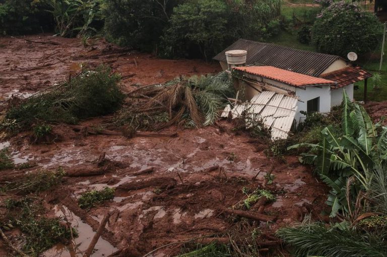 SOBE PARA 37 NÚMERO DE MORTOS EM RUTURA DA BARRAGEM DE BRUMADINHO, NO BRASIL