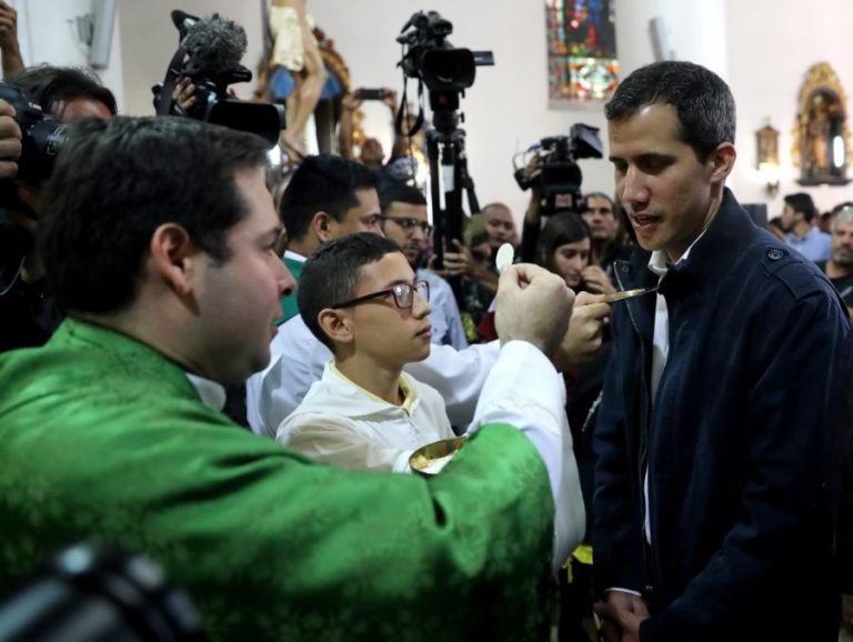 JUAN GUAIDÓ PEDE MAIS SANÇÕES DA UE