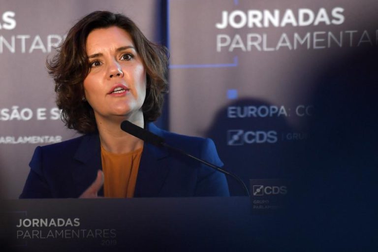 CGD: ASSUNÇÃO CRISTAS CULPA PS E ESQUERDA POR NÃO SE CONHECER LISTA DE DEVEDORES