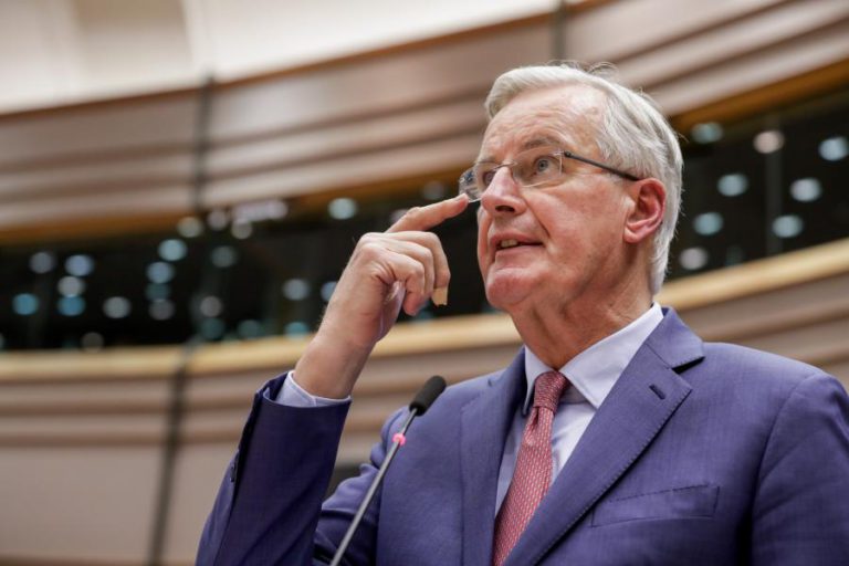BREXIT: MICHEL BARNIER DIZ QUE SITUAÇÃO “É GRAVE” APÓS MAY SE DISTANCIAR DO ACORDO