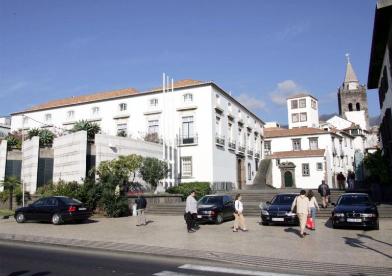 ASSEMBLEIA DA MADEIRA APROVOU SALÁRIO MÍNIMO DE 615 EUROS NA REGIÃO