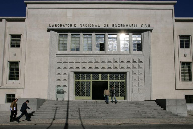 TDC DIZ QUE SISTEMA DE CONTROLO DO LABORATÓRIO DE ENGENHARIA CIVIL EVIDENCIA “RISCOS”
