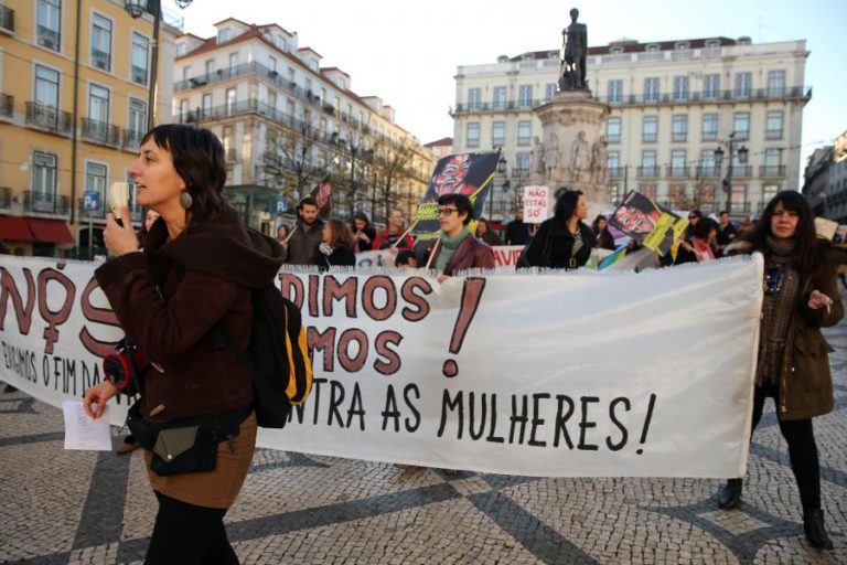 REDE 8 DE MARÇO ORGANIZA “PROTESTOS RUIDOSOS” CONTRA VIOLÊNCIA DOMÉSTICA EM 5 CIDADES