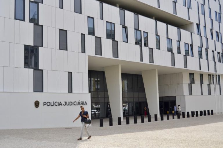 REUNIÃO GERAL DOS FUNCIONÁRIOS DA PJ NA QUARTA-FEIRA À PORTA DA SEDE