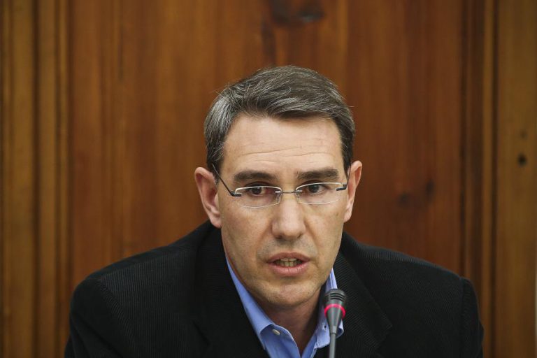 TRABALHADORES DOS IMPOSTOS MARCAM UM DIA DE GREVE POR MÊS ATÉ ÀS ELEIÇÕES