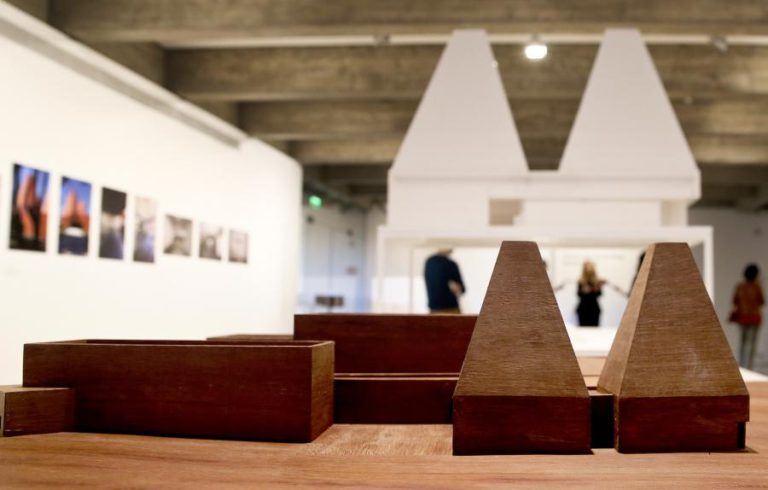 PRESIDENTE DA REPÚBLICA VAI CONDECORAR ARQUITETOS CARRILHO DA GRAÇA E SOUTO DE MOURA