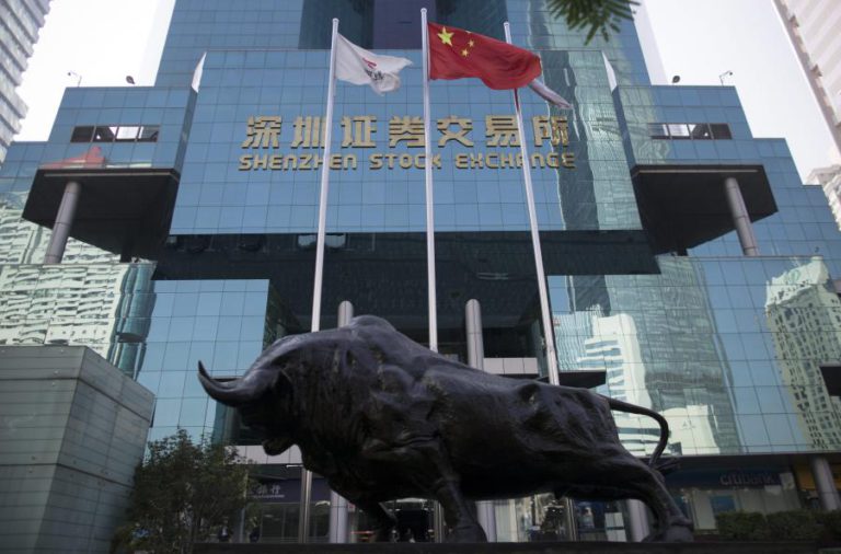 BOLSA DE XANGAI ABRE A GANHAR 2,3%