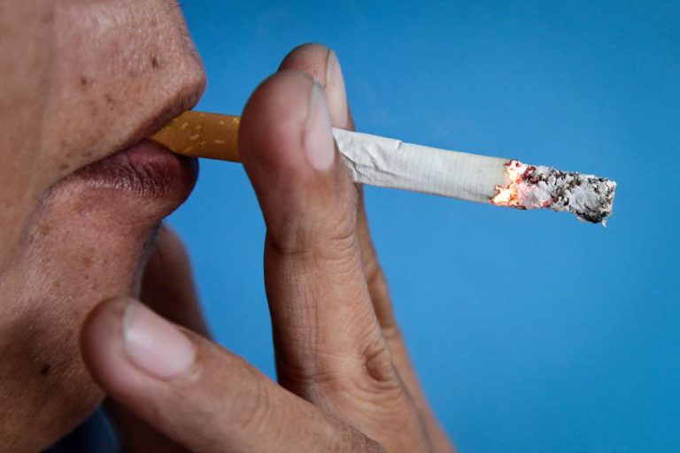DIRETOR DO PROGRAMA PARA DOENÇAS ONCOLÓGICAS QUER LEI DO TABACO “MAIS RESTRITIVA”